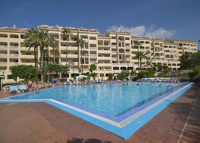 Castle Harbour 36 - Two Bed Apartment *